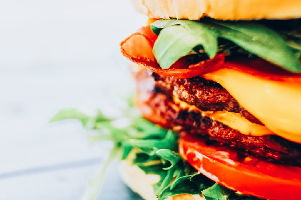 Burger i jego dodatki - blog gastronomiczny Bidfood Farutex