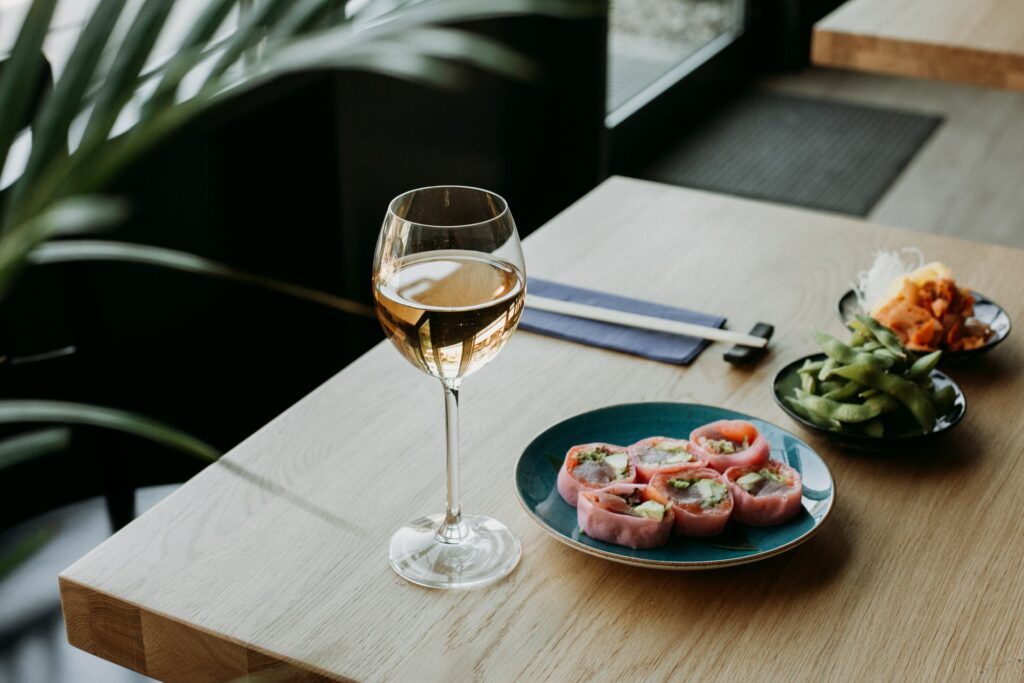 Wino do sushi - białe - blog gastronomiczny Bidfood Farutex