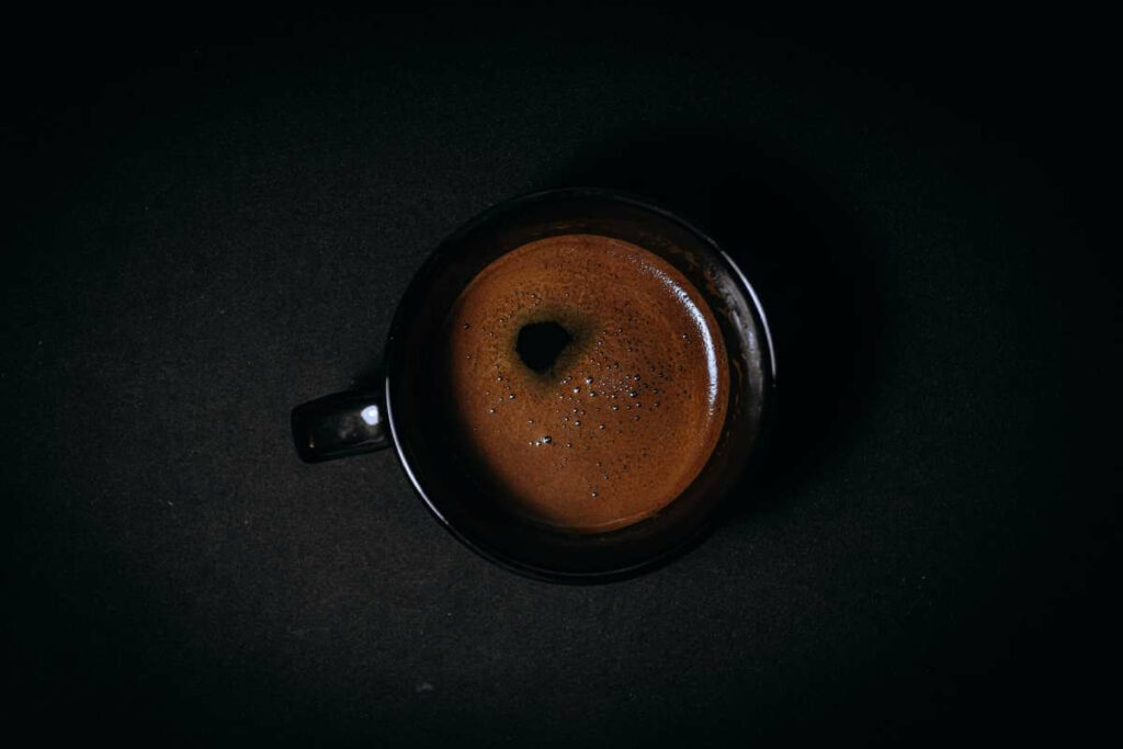 Pomysły na Black Friday 2021: czarna kawa! - blog gastronomiczny Bidfood Farutex