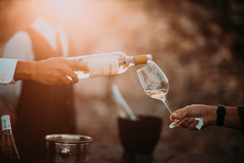 Białe wino bezalkoholowe - dodaj je do karty win! - blog gastronomiczny Bidfood Farutex